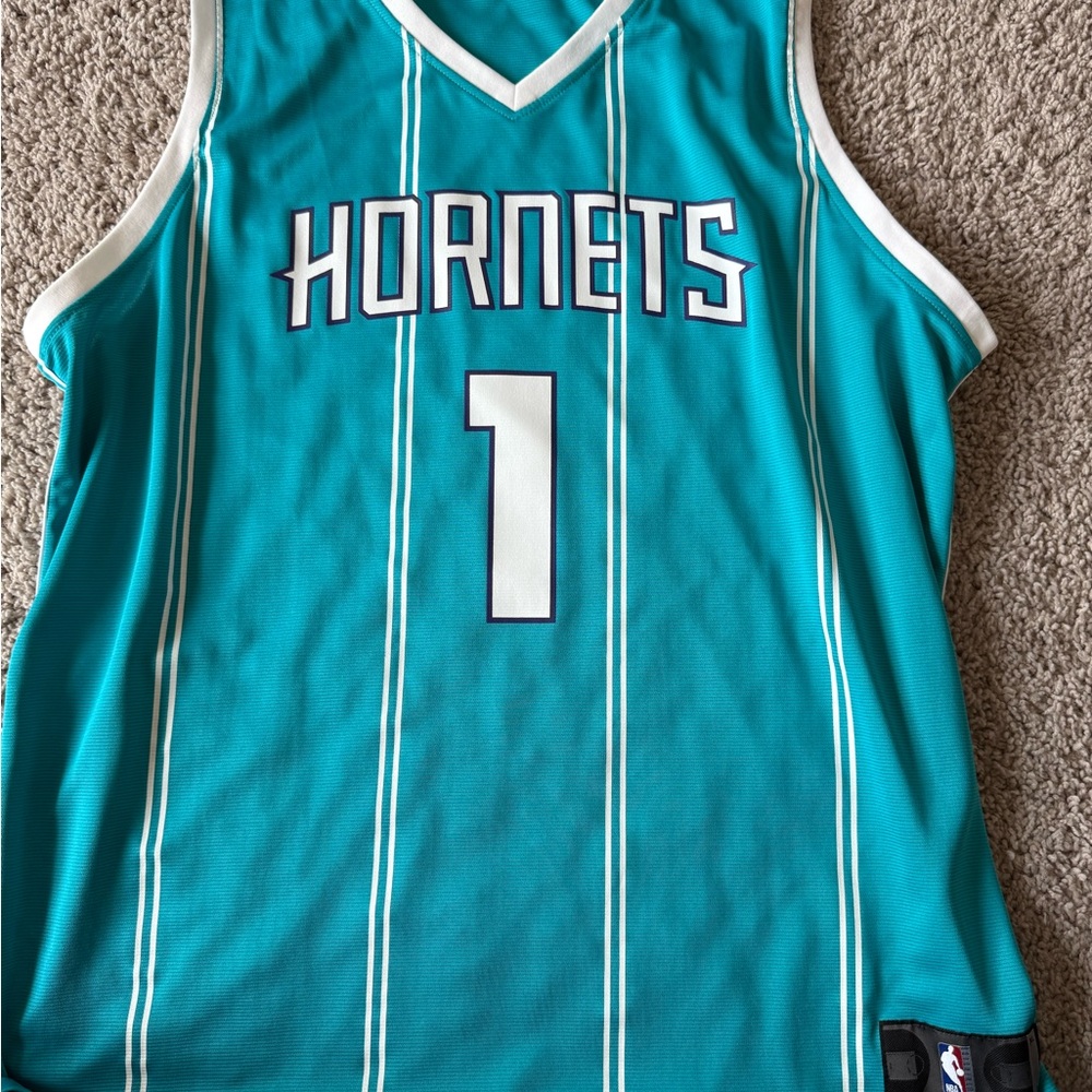 NBA Lamelo Ball Charlotte jersey